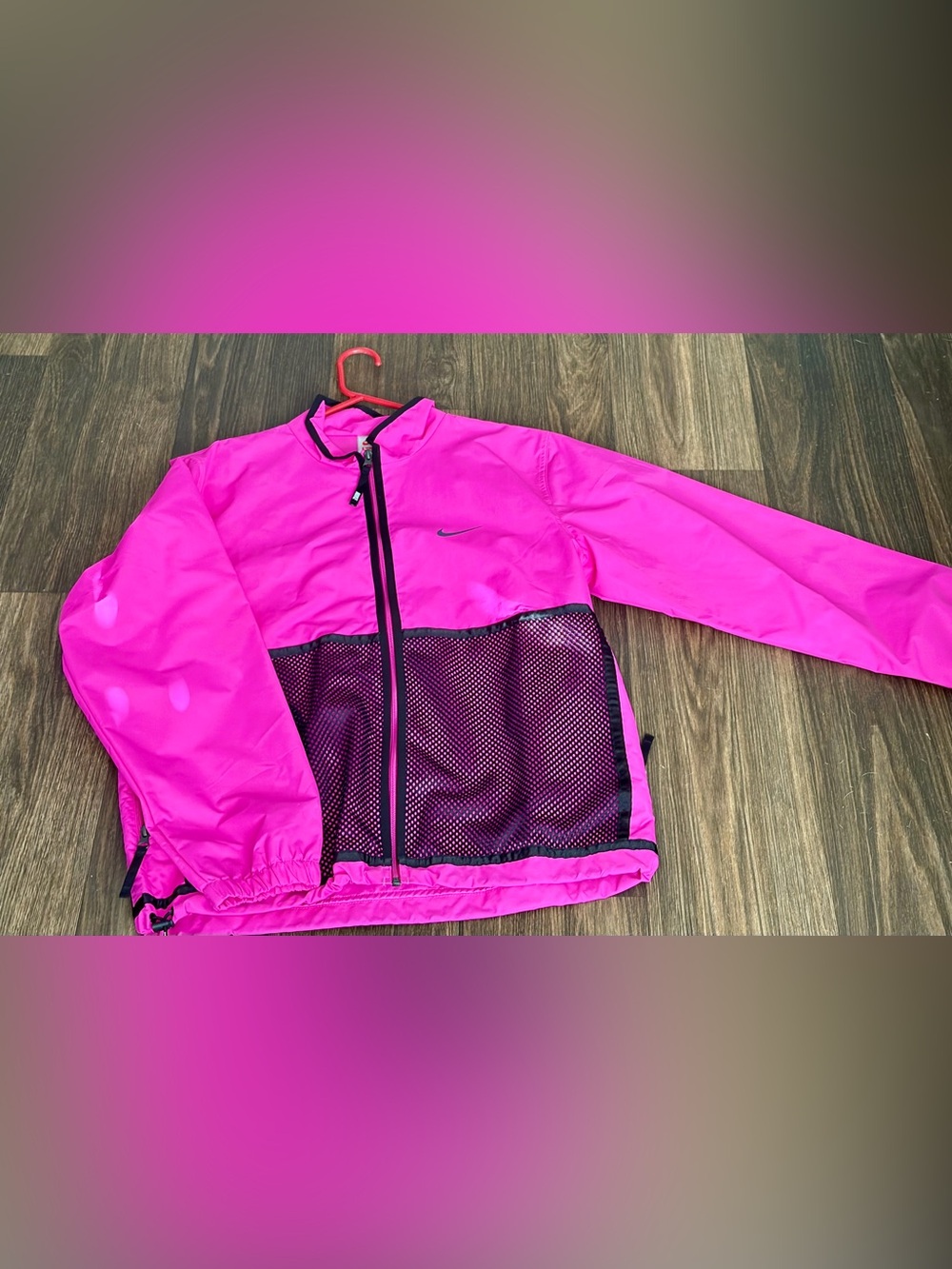 Nike x Supreme -Woman’s Windbreaker